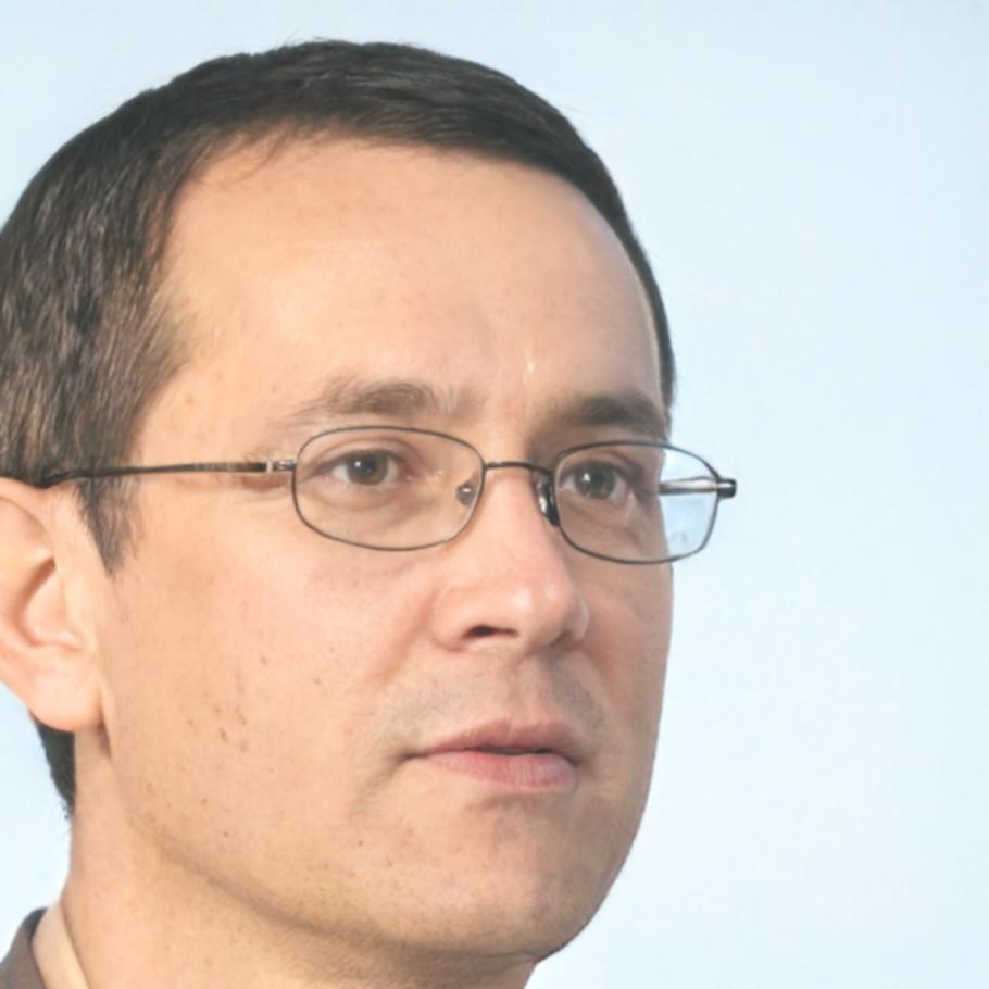 Bernhard Kellner, Gründer und leitender Finanzanalyst bei ravonelith